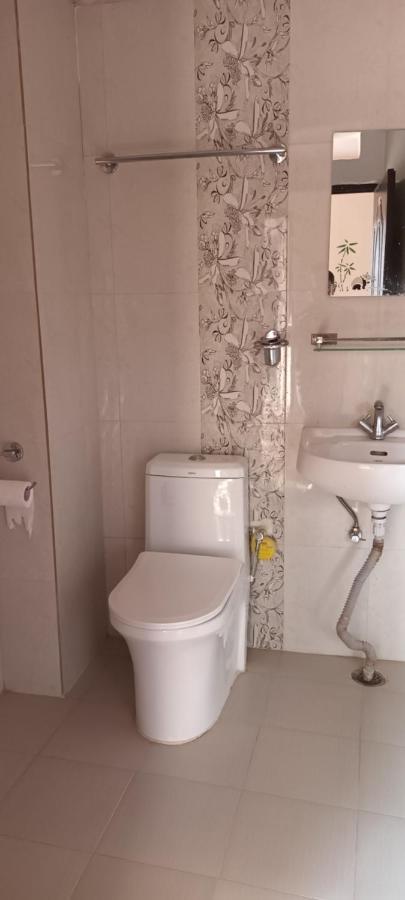 Hotel Dolly Pokhara Zewnętrze zdjęcie