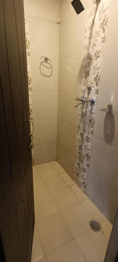 Hotel Dolly Pokhara Zewnętrze zdjęcie