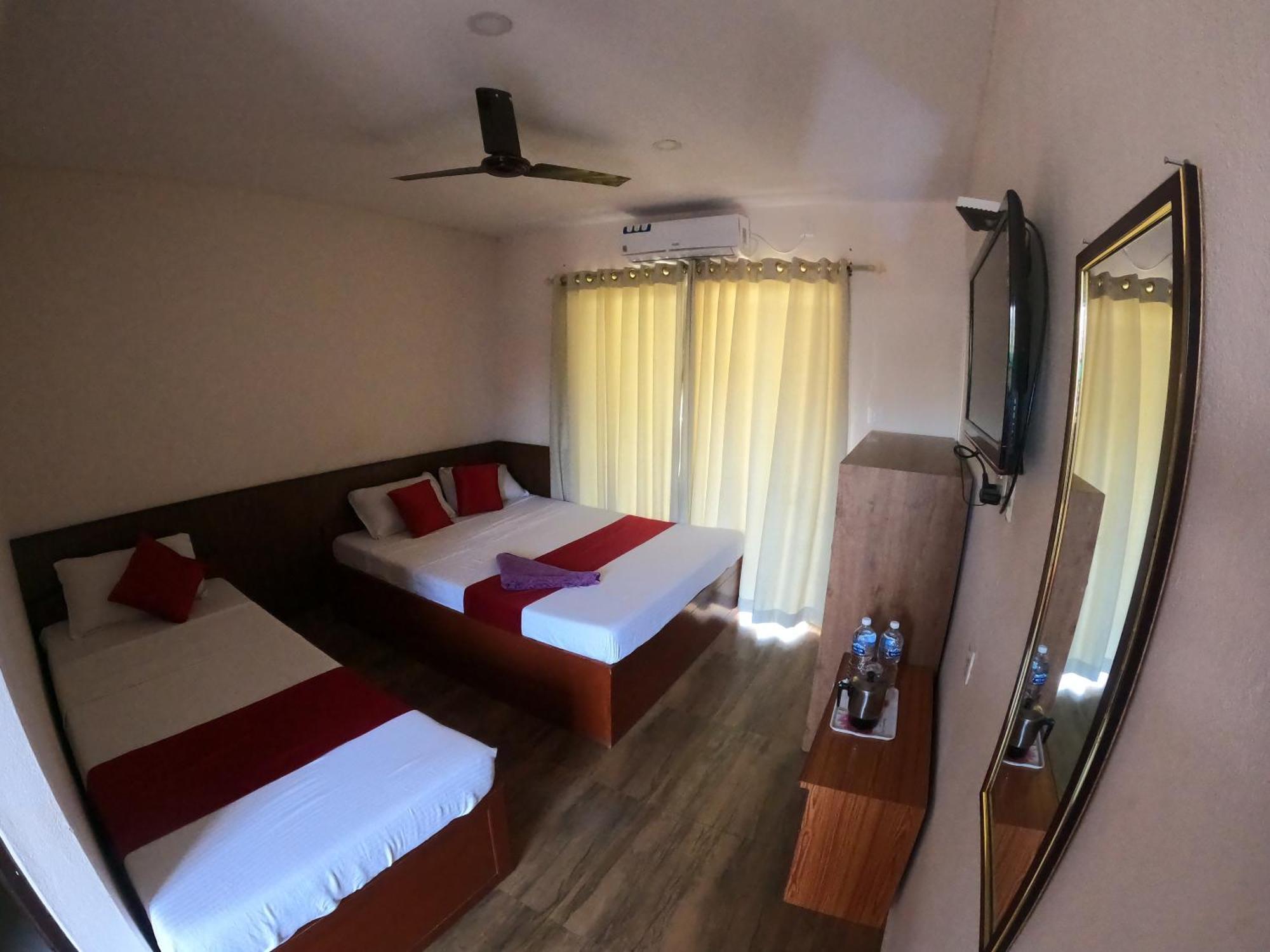Hotel Dolly Pokhara Zewnętrze zdjęcie